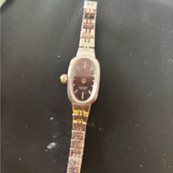 Vintage Gold Plated 17 Jewel Swiss Watch by Lucien Piccard timepiece accessory - Picture 4 of 6